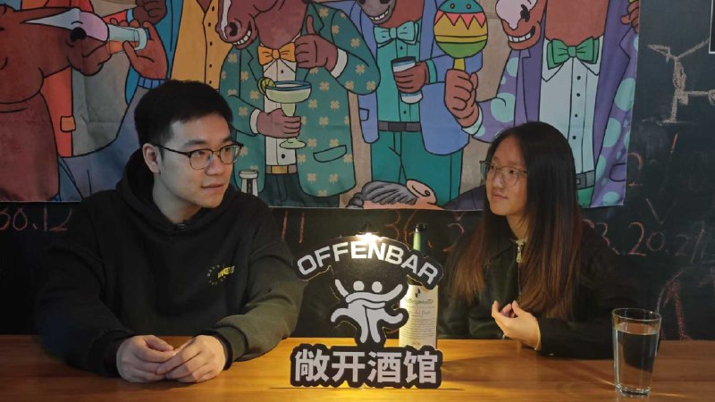 1 月最后一天酒馆的美团评分终于从 3.7 干到了 4.0 …办了一场长达 3 天的超级热闹的怪奇物语观影活动操盘小伙伴的 vibecoding 作品已经卖了 1600 单我自己的主线业务也迈出了特别大的一步，哦不，两步其中一大步要感谢李解的线下课，让我开悟了建立了新的很有趣的 toB 合作项目，进展挺顺利的和菜头精选了我的留言两次在敞开认识了好几个能聊上天儿的新朋友熬夜（我该死）看完了《知否》录制了人生中第一个（被）访谈视频播客，下周第二个但没好好锻炼也没好好睡觉（都怪知否）别的想不起来了，就这样吧2 月继续加油1 月最后一天酒馆的美团评分终于从 3.7 干到了 4.0 …办了一场长达 3 天的超级热闹的怪奇物语观影活动操盘小伙伴的 vibecoding 作品已经卖了 1600 单我自己的主线业务也迈出了特别大的一步，哦不，两步其中一大步要感谢李解的线下课，让我开悟了建立了新的很有趣的 toB 合作项目，进展挺顺利的和菜头精选了我的留言两次在敞开认识了好几个能聊上天儿的新朋友熬夜（我该死）看完了《知否》录制了人生中第一个（被）访谈视频播客，下周第二个但没好好锻炼也没好好睡觉（都怪知否）别的想不起来了，就这样吧2 月继续加油