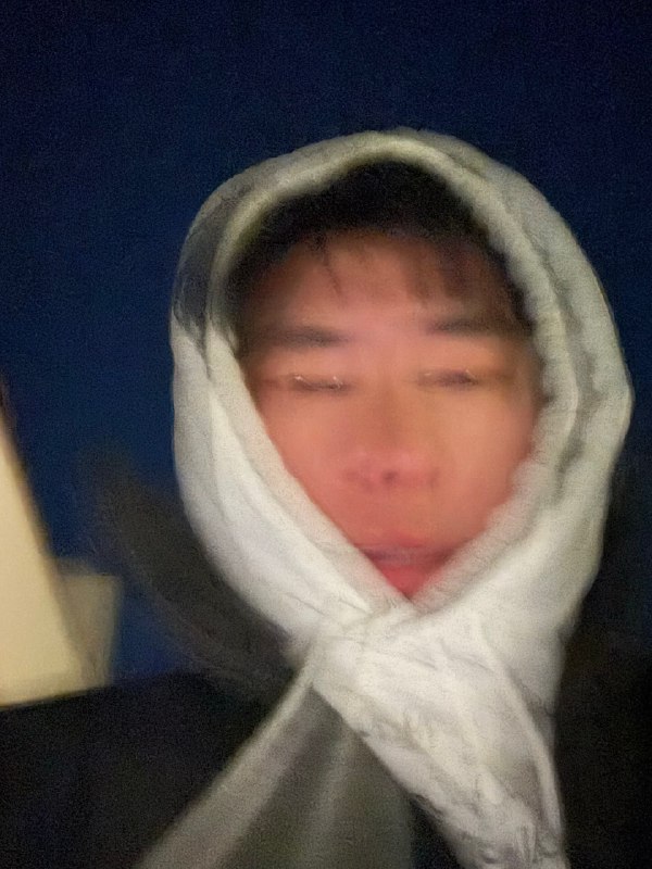 2025年最后一天，睡了个超级好觉，深睡从年初的半小时进步到现在近一个半小时，和很多事情一样，都在实打实的进步，这就很好