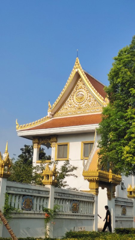 很多人看我朋友圈天天旅行，以为我家底丰厚