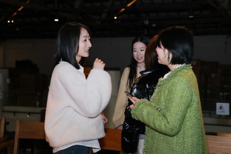 25 年 7 月第一次参加成都百人场的自媒体大会，那时候我还是台下一位普通的听众