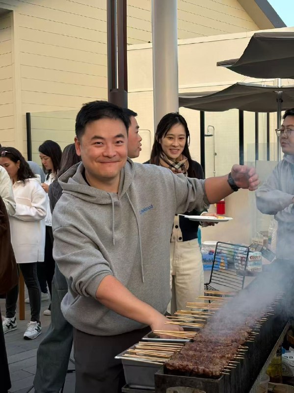 2025年的关键词是“落地”和“回响”