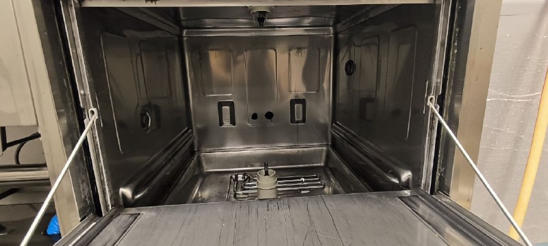 二手翻新之女生自用烤炉……早上过来把烤炉洗完，线路接好，开机测试了一下，完美