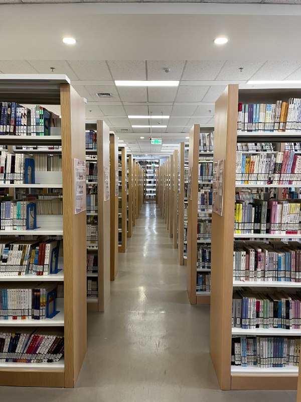 我爱图书馆而且是免费网络、免费水、免费停车场的图书馆我爱图书馆而且是免费网络、免费水、免费停车场的图书馆