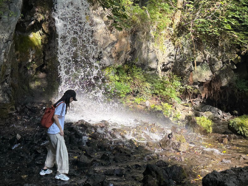 你最适合的“一人公司”商业模式是什么？我采取的是，一年只需要找到30个，人均付费一万的用户