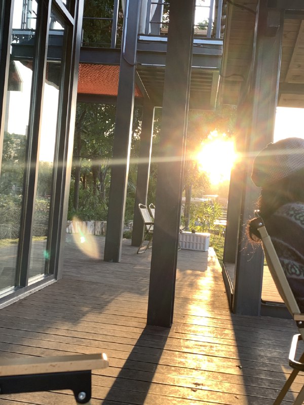 今日份电量充满🈶️晒了 逛了 日落看了跑了 6 公里✌️今日份电量充满🈶️晒了 逛了 日落看了跑了 6 公里✌️