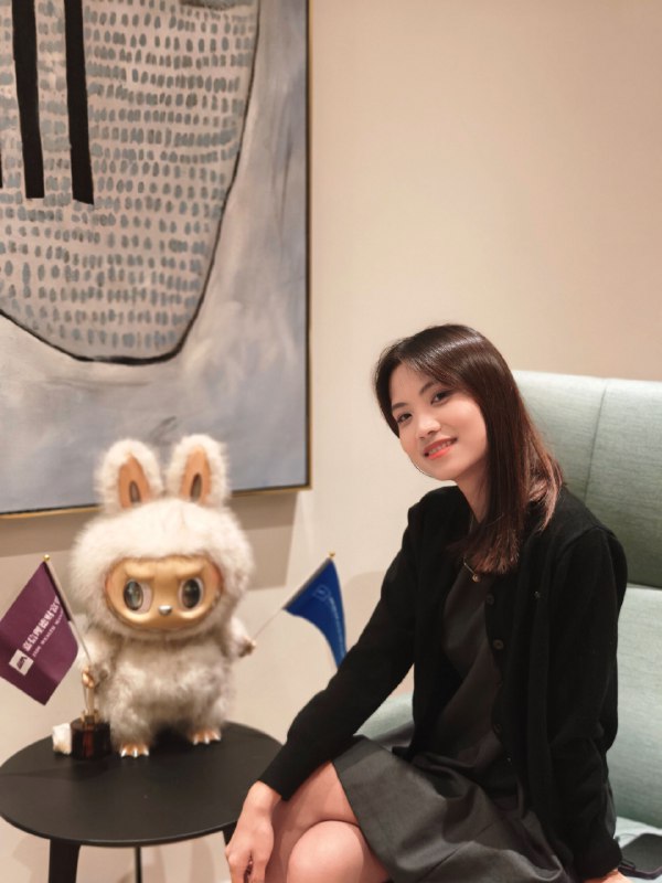 工作十年，经历和观察了很多团队，最近有三个感受比较强烈，忍不住记下来——特别是在一家还不错的友商，因老板间的矛盾要分家的时候：一个是“合伙人”要足够有差异化，比如一个来自香港的老板，有私行和企业保险（这个还垄断在香港人手里）等资源；一个来自内地老板，懂内地需求和模式