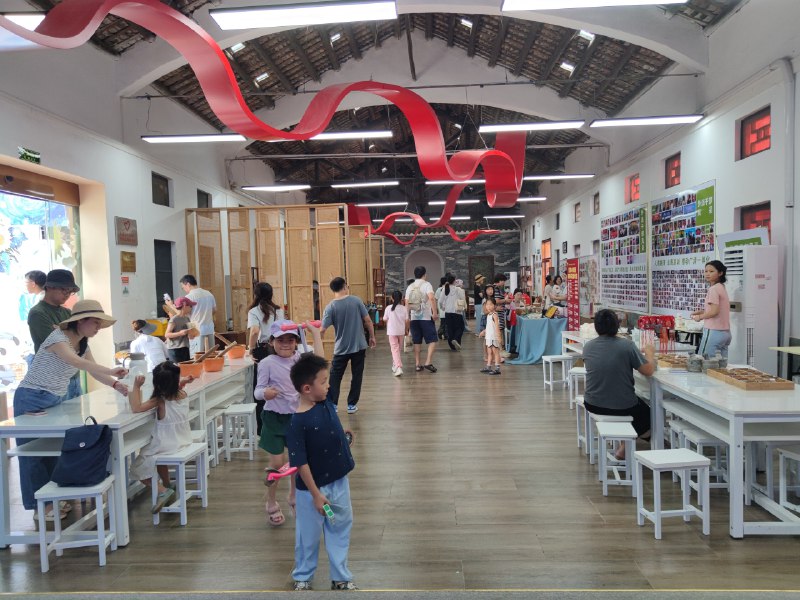 明天，国庆假期就结束了