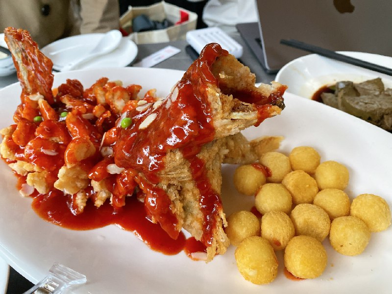 来苏州这么久，终于吃上地道的苏帮菜了这松鼠鳜鱼绝了来苏州这么久，终于吃上地道的苏帮菜了这松鼠鳜鱼绝了