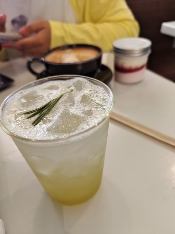 今日开工搭子٩(๑^o^๑)۶早10点的茶和冰淇淋清爽醒脑，提神开窍夏天少不了🍦今日开工搭子٩(๑^o^๑)۶早10点的茶和冰淇淋清爽醒脑，提神开窍夏天少不了🍦