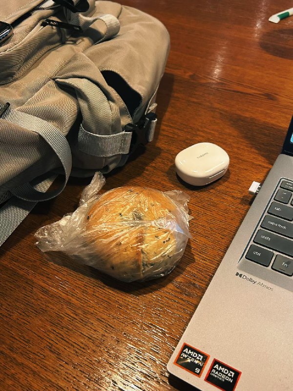 🤎和朋友一起星巴克办公🤎和朋友一起星巴克办公