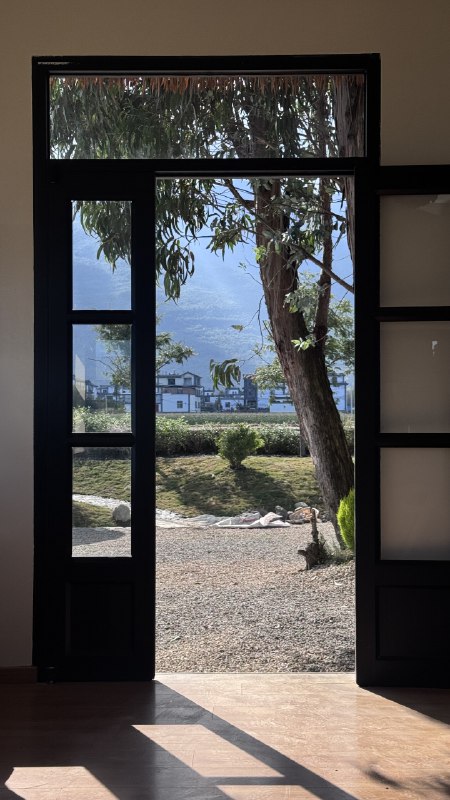 大理无法解决我的任何的具体的问题，但它能给我解决问题的力量与勇气