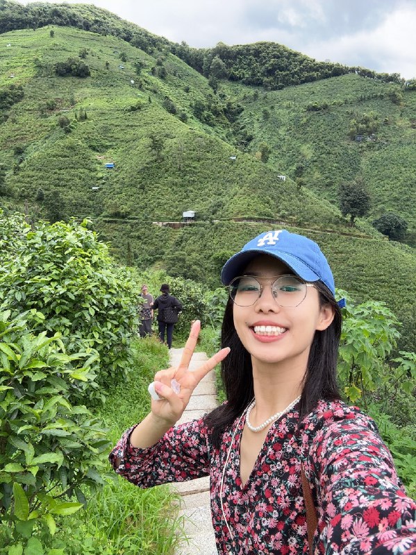在冰岛茶园喝冰岛茶🍵美滋滋了⛰️溯源真的是一件有意思的事情在冰岛茶园喝冰岛茶🍵美滋滋了⛰️溯源真的是一件有意思的事情