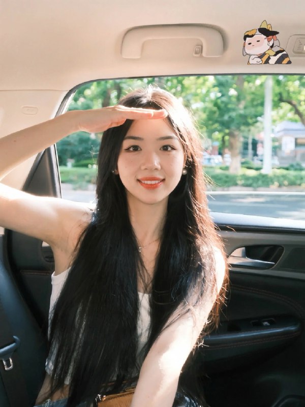 00后不吃大饼，吃尊重最近听到好几位前辈说同一句话：他们越来越愿意跟这个时代最新锐的年轻人泡在一起