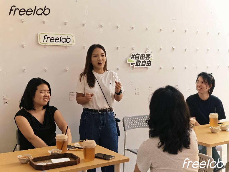 🥳恭喜FreeLab广州自由客沙龙圆满结束!!!多多老师从技术逻辑切入，拆解了AI智能体如何重构自由职业者的时间价值