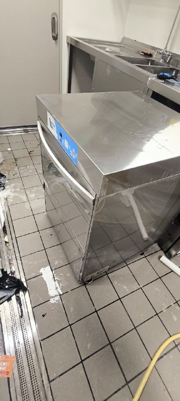 二手翻新之女生自用烤炉……早上过来把烤炉洗完，线路接好，开机测试了一下，完美