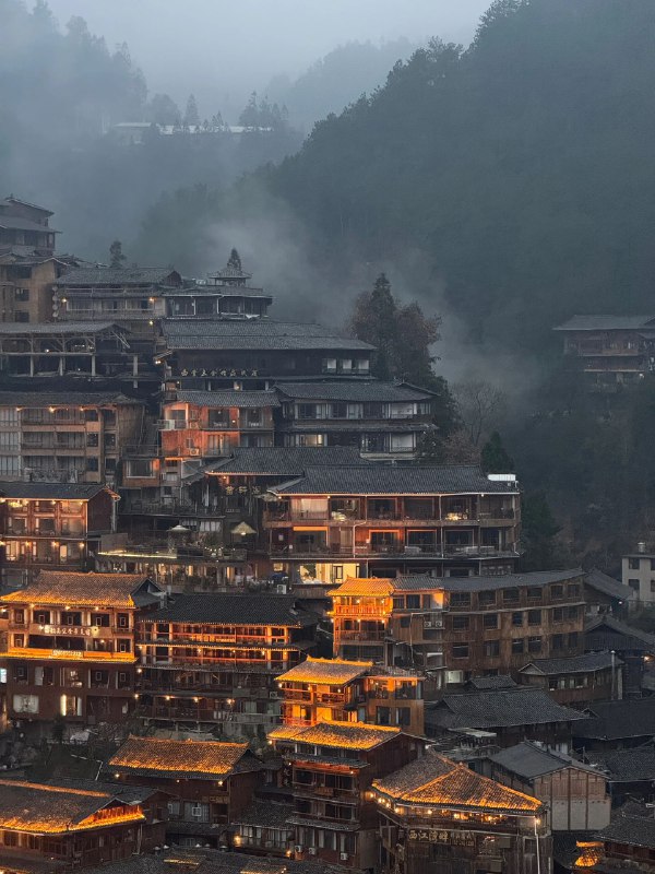 年度复盘：我的2025，只做对了两个事情1️⃣ 拥抱AI