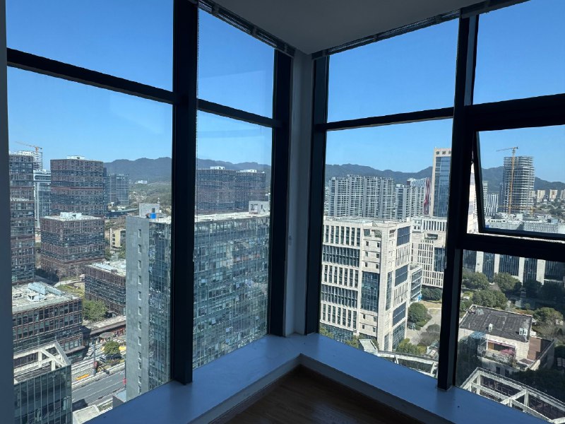 下周要搬去更大的场地了，这次我直接定了128方，我喜欢安静、光线好，还有这个高层落地窗从格子间到自己的大工作室，不知不觉也走了很远的路从0帧起手做了10W+社群，一百多场线下活动、手术完第三天就接待200人企业研学、凌晨6点去外省考资质、3个月没在1点前睡觉写了自己的书，用3年时间重新进入2个全新的领域拿到结果无论吉凶都去做，才有资格问天意我可以去任何我想去的行业下周要搬去更大的场地了，这次我直接定了128方，我喜欢安静、光线好，还有这个高层落地窗从格子间到自己的大工作室，不知不觉也走了很远的路从0帧起手做了10W+社群，一百多场线下活动、手术完第三天就接待200人企业研学、凌晨6点去外省考资质、3个月没在1点前睡觉写了自己的书，用3年时间重新进入2个全新的领域拿到结果无论吉凶都去做，才有资格问天意我可以去任何我想去的行业