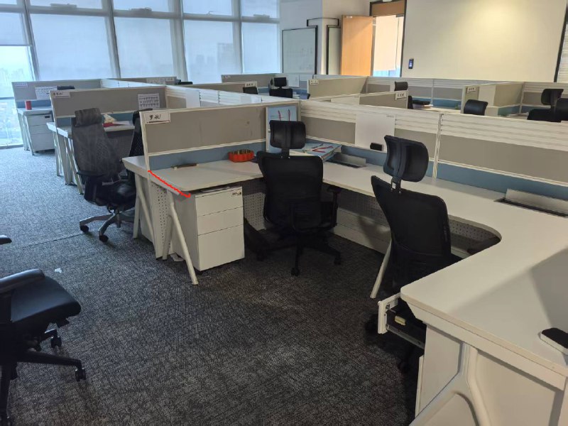 杭州假装上班公司来啦其实是办公室租大了共享独立工位800/月 无🦆金 无隐形费用如果结伴或者三月起租 价格还可谈位置杭州余杭欧美金融城美国中心办公桌下周一入场订的是p2这种L形工位 私密性不错的自由职业的朋友或者找工作过渡期欢迎加入我们 成为我的同事hhh~杭州假装上班公司来啦其实是办公室租大了共享独立工位800/月 无🦆金 无隐形费用如果结伴或者三月起租 价格还可谈位置杭州余杭欧美金融城美国中心办公桌下周一入场订的是p2这种L形工位 私密性不错的自由职业的朋友或者找工作过渡期欢迎加入我们 成为我的同事hhh~