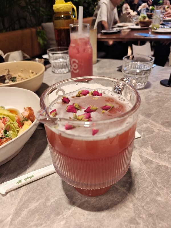 今天从早上10点开始在 gaga 办公🥤今天从早上10点开始在 gaga 办公🥤