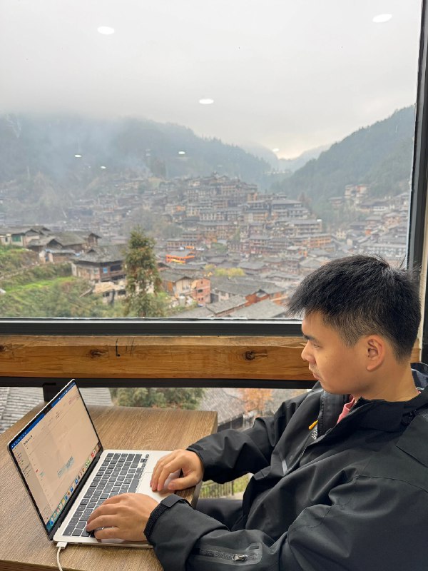 年度复盘：我的2025，只做对了两个事情1️⃣ 拥抱AI