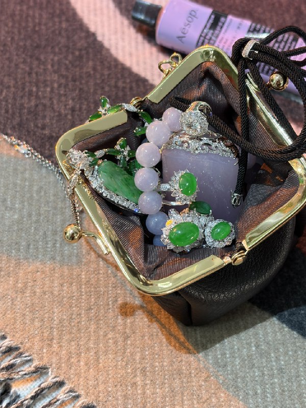 副业卖翡翠了我要