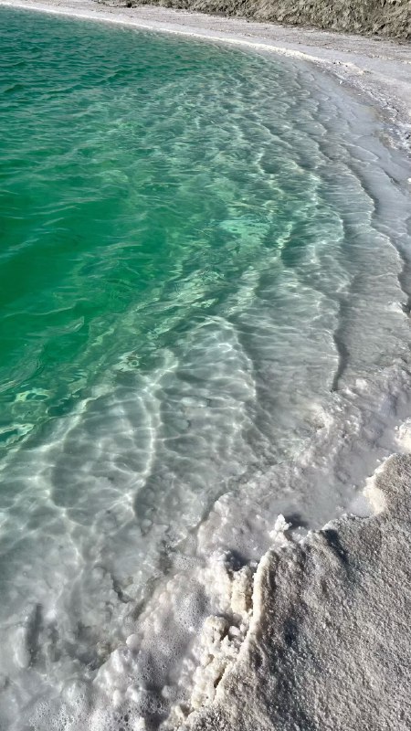 自驾青甘大环线，原本以为今天下雨只能窝在酒店好好工作了，没想到下午放晴了，去翡翠湖溜达了一圈，绝美，全部手机原图实拍，就是风太大太冷了，被吹成狗了自驾青甘大环线，原本以为今天下雨只能窝在酒店好好工作了，没想到下午放晴了，去翡翠湖溜达了一圈，绝美，全部手机原图实拍，就是风太大太冷了，被吹成狗了