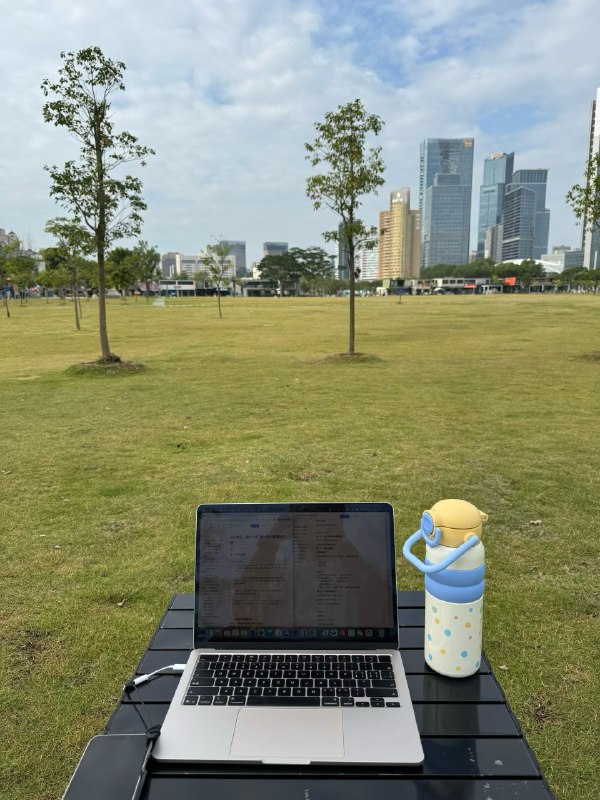 立冬限定办公室，广东只有冬天才能感受到秋天的凉爽今天就在这把私教课程收尾！！