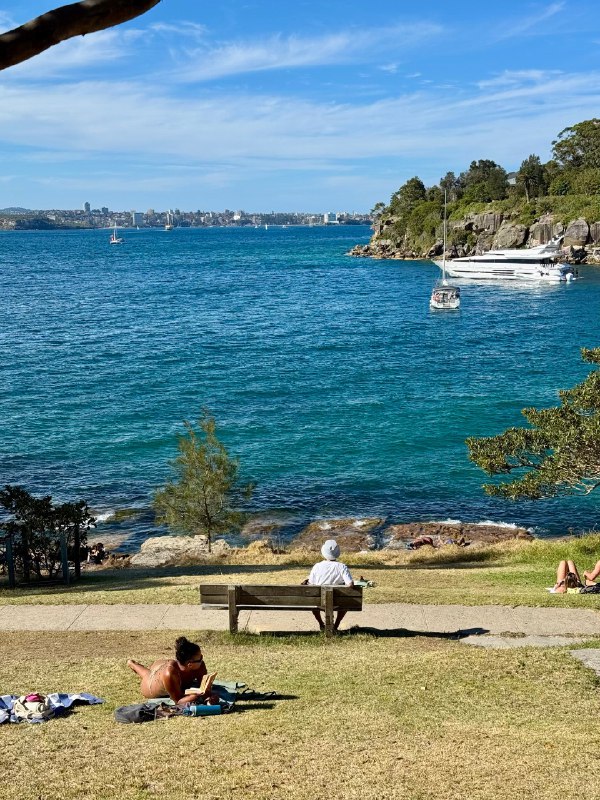 今天起来写了篇公众号，发了个小红书，录了个B站视频，然后坐船去海边玩了～今天起来写了篇公众号，发了个小红书，录了个B站视频，然后坐船去海边玩了～