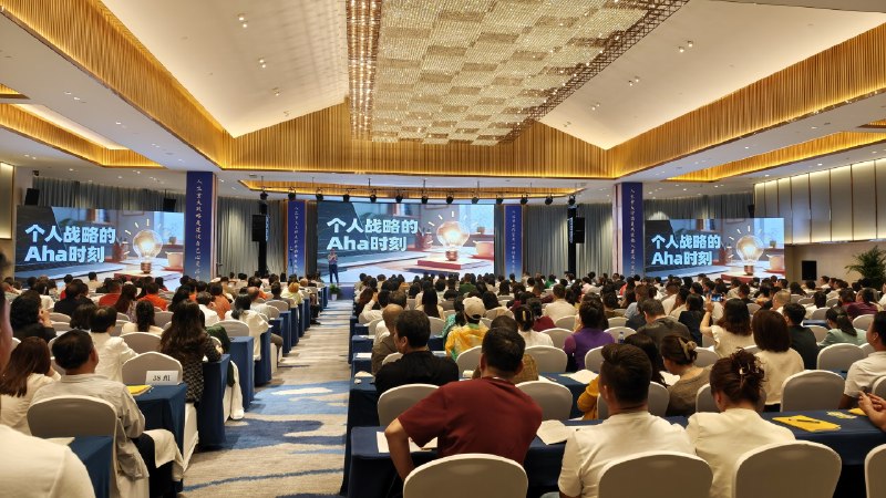 很开心和大家再次分享《人生航海》，我们vibe coding的这款游戏，很快就破了百万收入，累计付费用户一万多