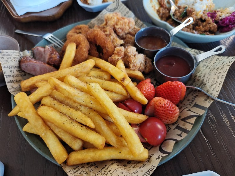 和做小红书服务商一人公司的朋友聊天一年多没见她进步和成长很快，收入翻了几倍和她交换了很多同频认知我也收到了很多帮助、意见后续有项目会一起合作确实和共同信任的朋友更放心和做小红书服务商一人公司的朋友聊天一年多没见她进步和成长很快，收入翻了几倍和她交换了很多同频认知我也收到了很多帮助、意见后续有项目会一起合作确实和共同信任的朋友更放心