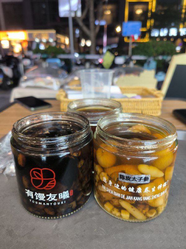 刘多多创业公开笔记食养厨房（1）项目复盘：当前总数据：单店面积：140m²日均固定成本：1127元日均变量成本：334元今日营收情况：1027.94经营盈亏分析：平台抽6个点，外卖券叠加，拉低毛利