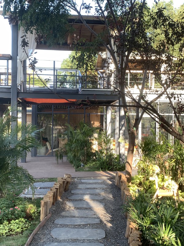 今日份电量充满🈶️晒了 逛了 日落看了跑了 6 公里✌️今日份电量充满🈶️晒了 逛了 日落看了跑了 6 公里✌️