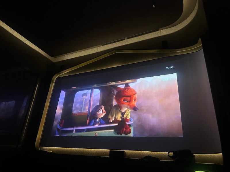 11月开始我给自己的置顶是这句话：你的内核非常强大和稳定，思维和情绪不配影响你的行为