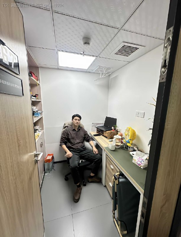 这就是深圳的速度，深圳的特色与创新！深圳OpenClaw一人公司爆火，普通人创业迎来新风口！最近深圳OpenClaw一人公司彻底火出圈，再次让大家见识到什么叫深圳速度，不少创业者直呼太香，纷纷奔赴深圳开启轻创业之路